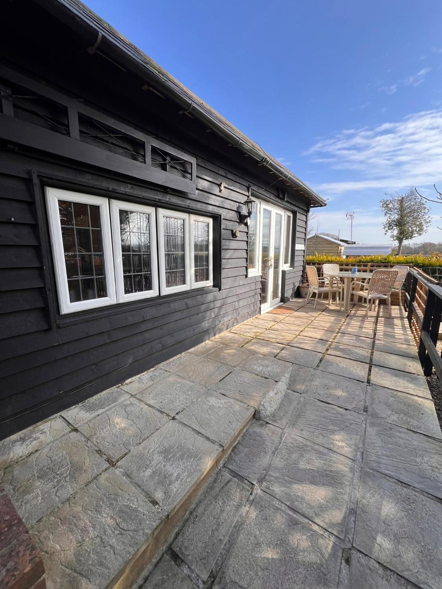 Hunston Mill Self Catering Dog Stay For Free Chichester Eksteriør bilde