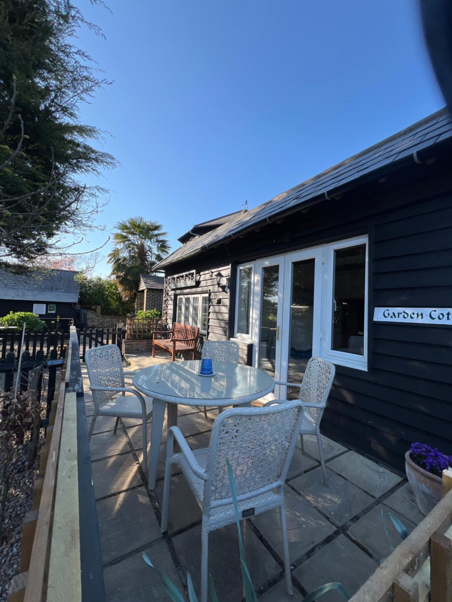 Hunston Mill Self Catering Dog Stay For Free Chichester Eksteriør bilde
