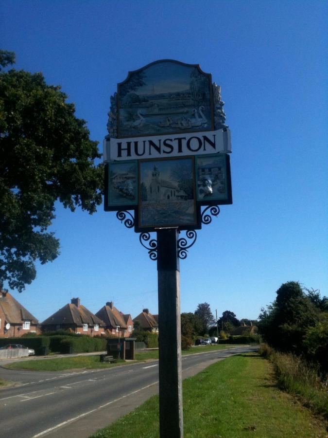 Hunston Mill Self Catering Dog Stay For Free Chichester Rom bilde